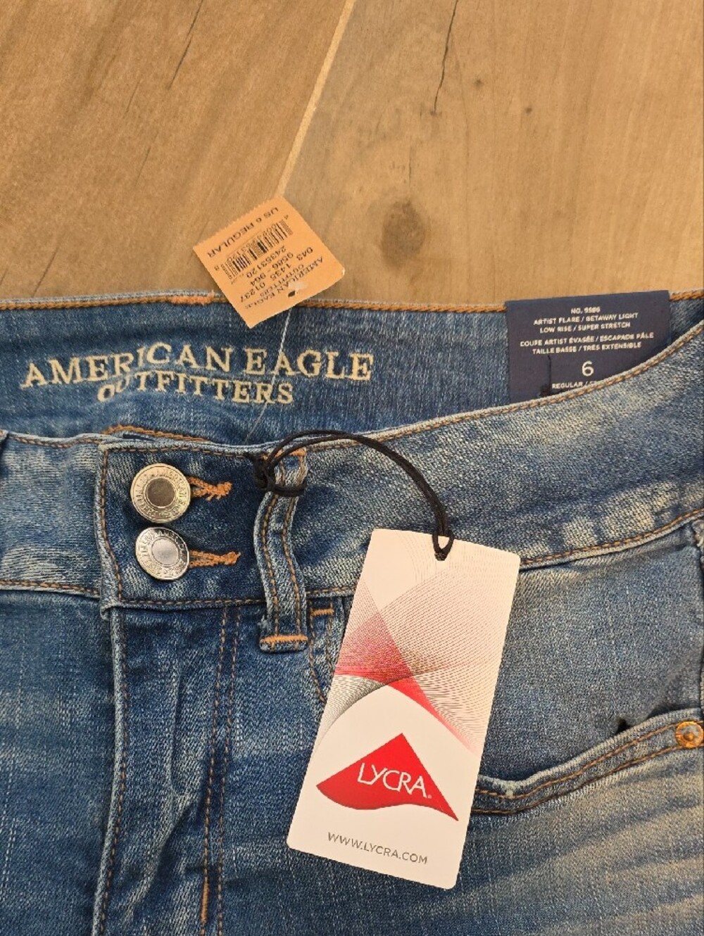 American Eagle Outfitters Light Blue Flared Stretch Jeans - Picture 4 of 5